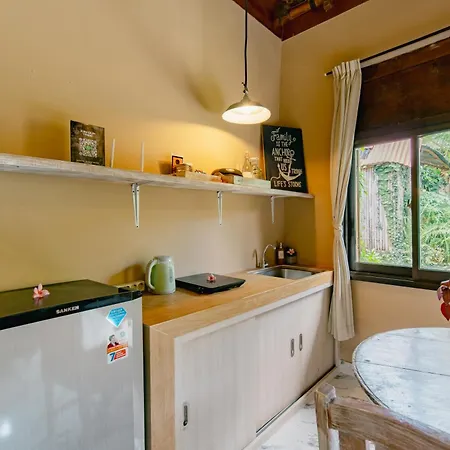The Onion Collective Hostel Ubud  Bagian luar foto