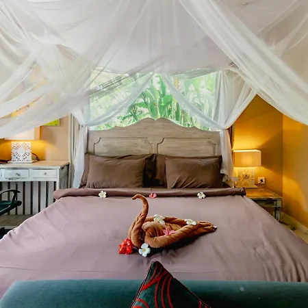 The Onion Collective Hostel Ubud  Bagian luar foto