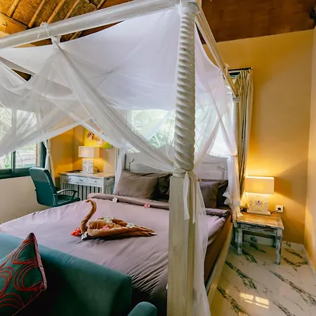 The Onion Collective Hostel Ubud  Bagian luar foto